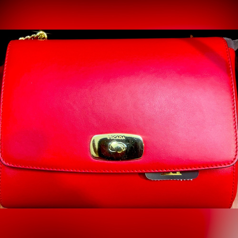 Read Escada shoulder bag
